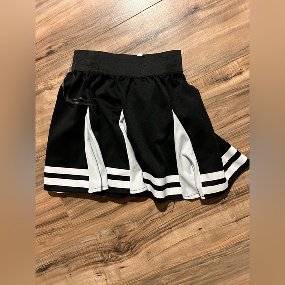 Girls cheer costume skirt - Picture 3 of 3